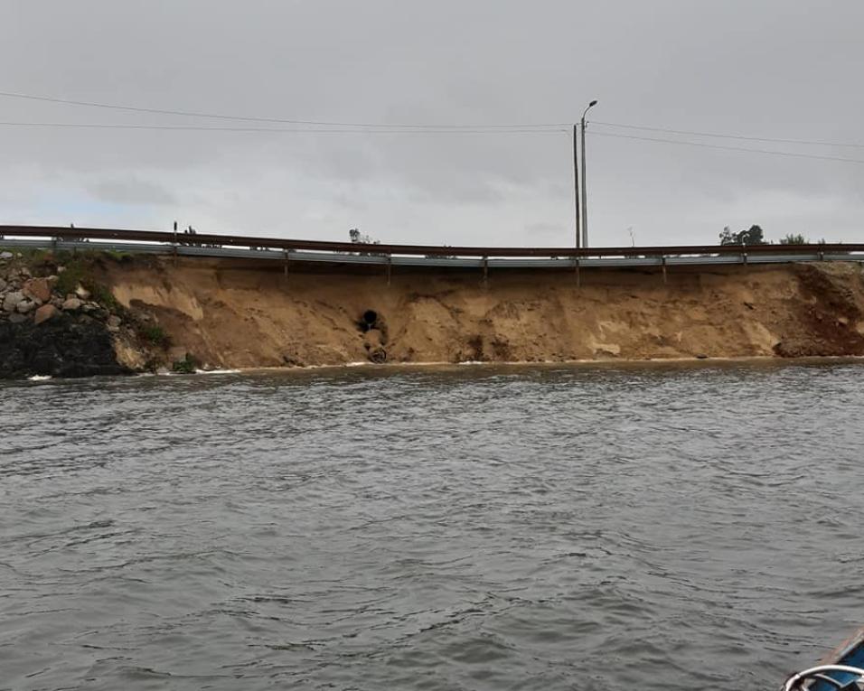 Última Hora: Ruiu parte da Estrada Nacional 327, perto de São Jacinto. Última Hora: Ruiu parte da Estrada Nacional 327, perto de São Jacinto.