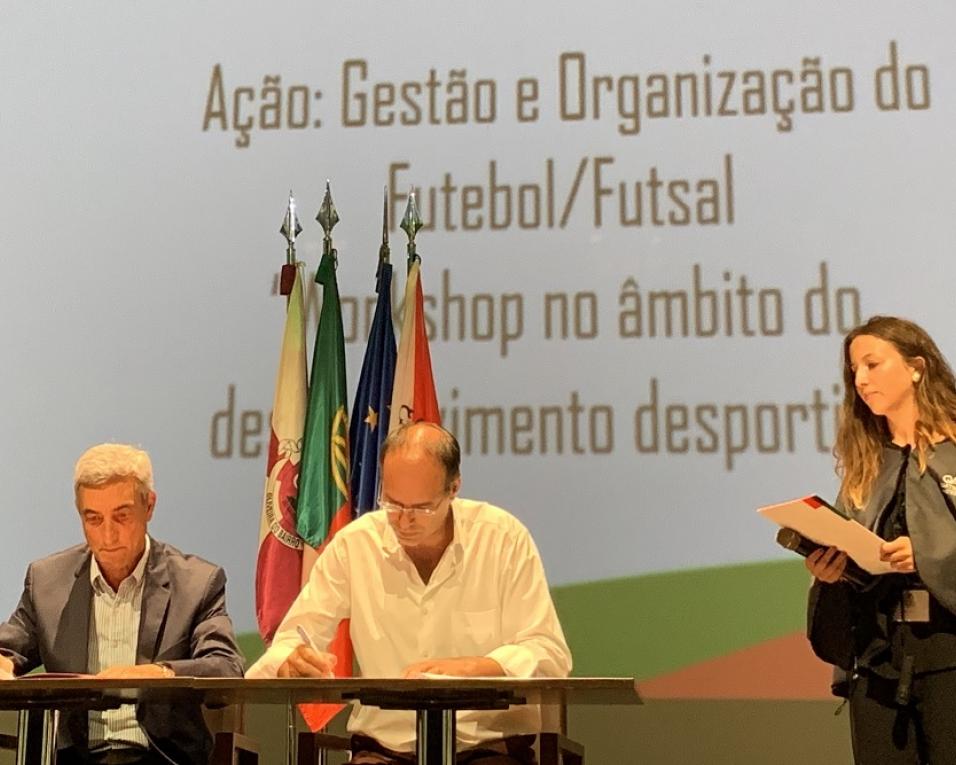 Oliveira do Bairro: Município tem acordo com associação de futebol e federação para promoção da prática desportiva. Oliveira do Bairro: Município tem acordo com associação de futebol e federação para promoção da prática desportiva.
