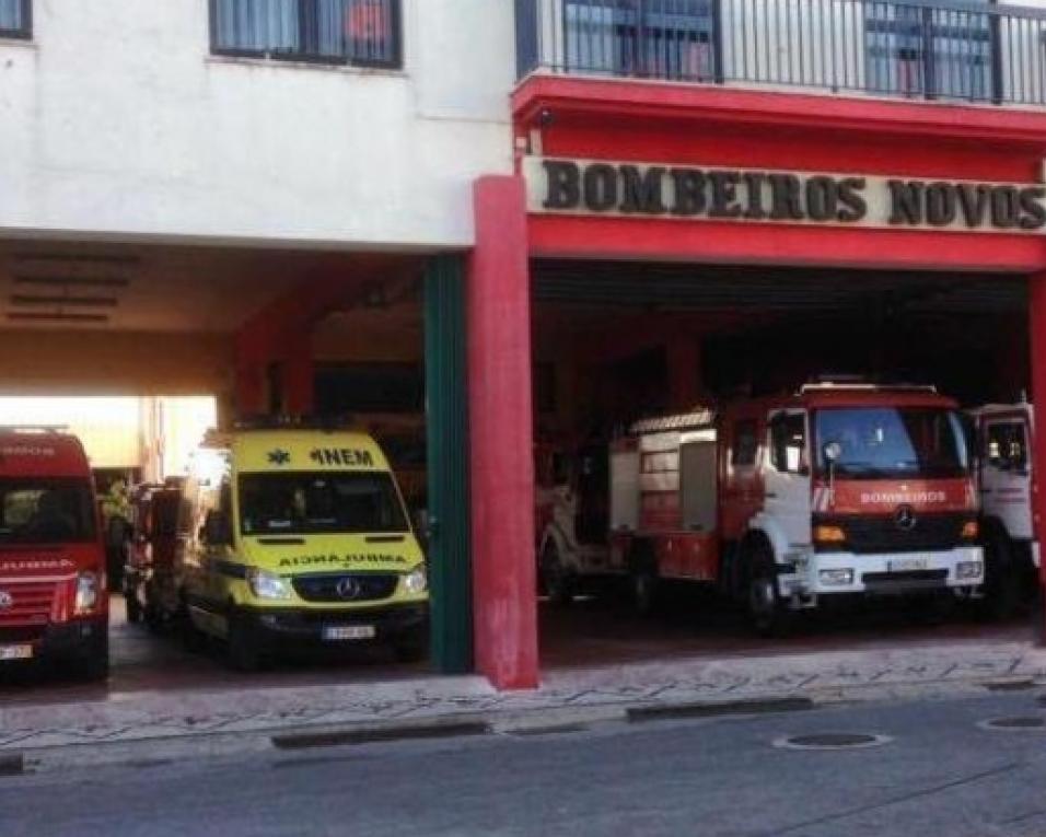 Aveiro: Bombeiros Novos celebram 110 anos de atividade em cerimónia ao final do dia. Aveiro: Bombeiros Novos celebram 110 anos de atividade em cerimónia ao final do dia.