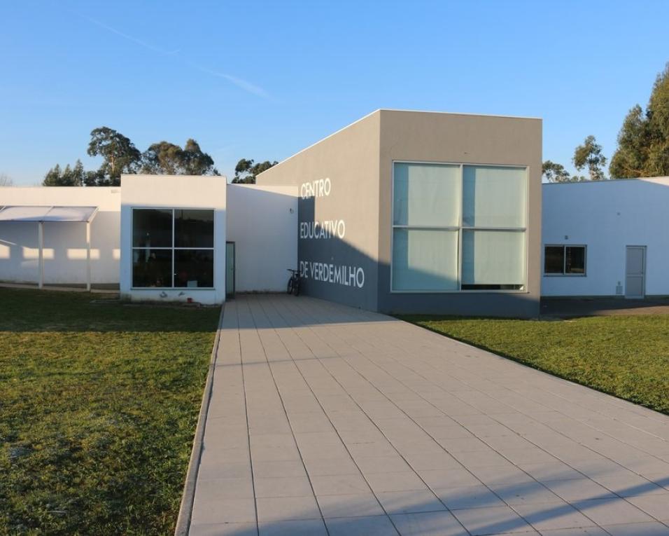 Aveiro: Centro Escolar de Verdemilho em obras. Alunos de 1º ciclo distribuidos por escolas da área. Aveiro: Centro Escolar de Verdemilho em obras. Alunos de 1º ciclo distribuidos por escolas da área.