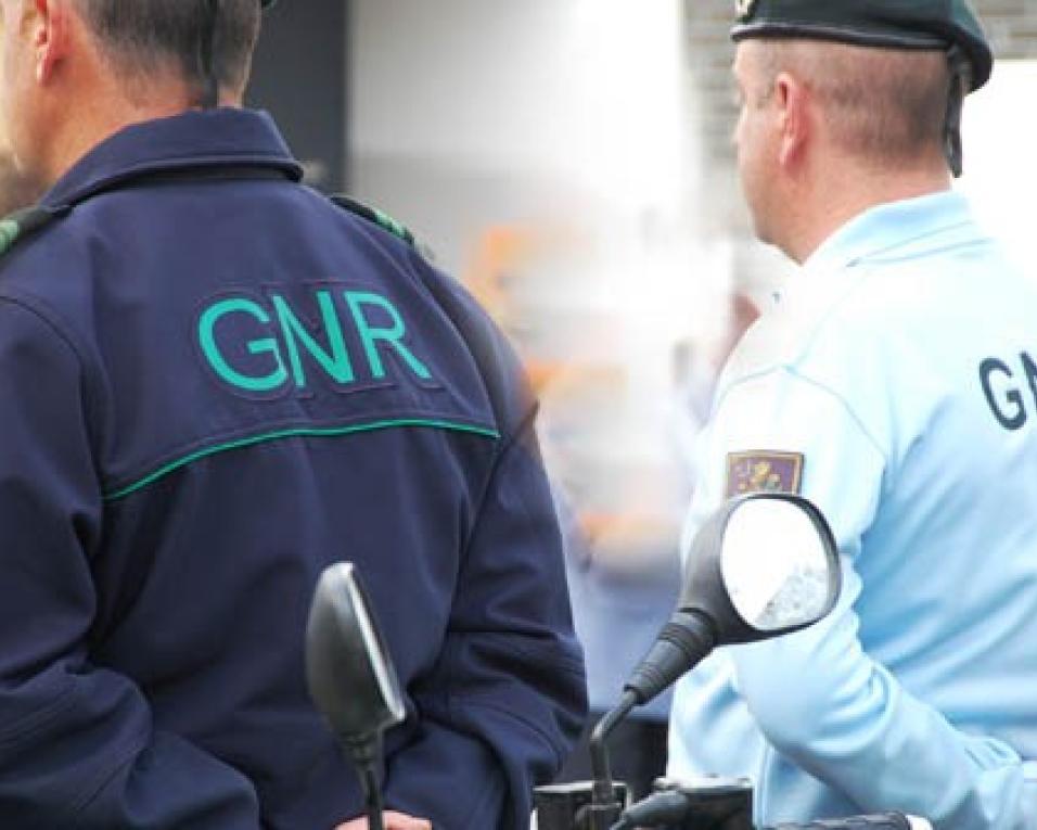 GNR - Santa Maria da Feira: Dois identificados por crime de incêndio florestal. GNR - Santa Maria da Feira: Dois identificados por crime de incêndio florestal.