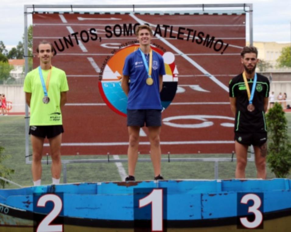 Atletismo: Tomás Silva (Grecas) campeão nacional nos 3.000 metros obstáculos. Atletismo: Tomás Silva (Grecas) campeão nacional nos 3.000 metros obstáculos.