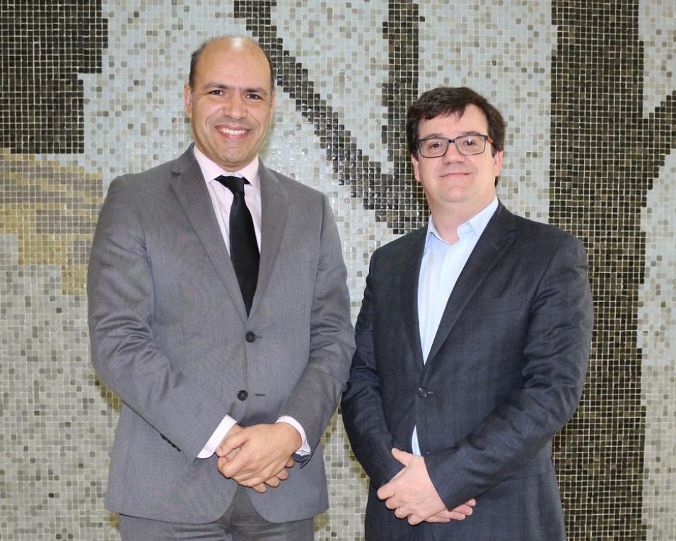 Hospital de Ovar e Centro Hospitalar de Entre Douro e Vouga reforçam cooperação entre hospitais. Hospital de Ovar e Centro Hospitalar de Entre Douro e Vouga reforçam cooperação entre hospitais.