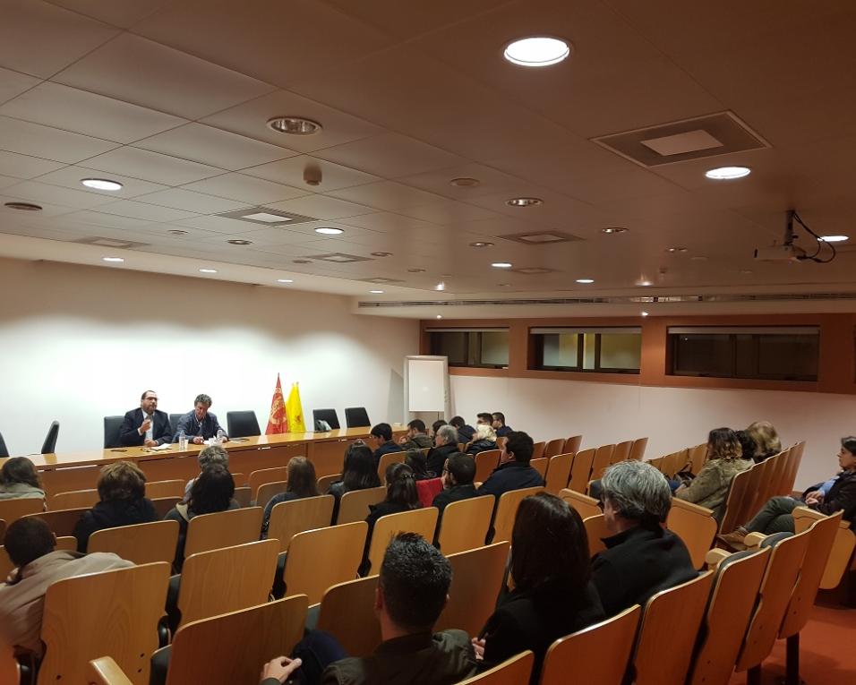 Águeda: Secretário de Estado da Educação promete reforço de meios na escola pública. Águeda: Secretário de Estado da Educação promete reforço de meios na escola pública.