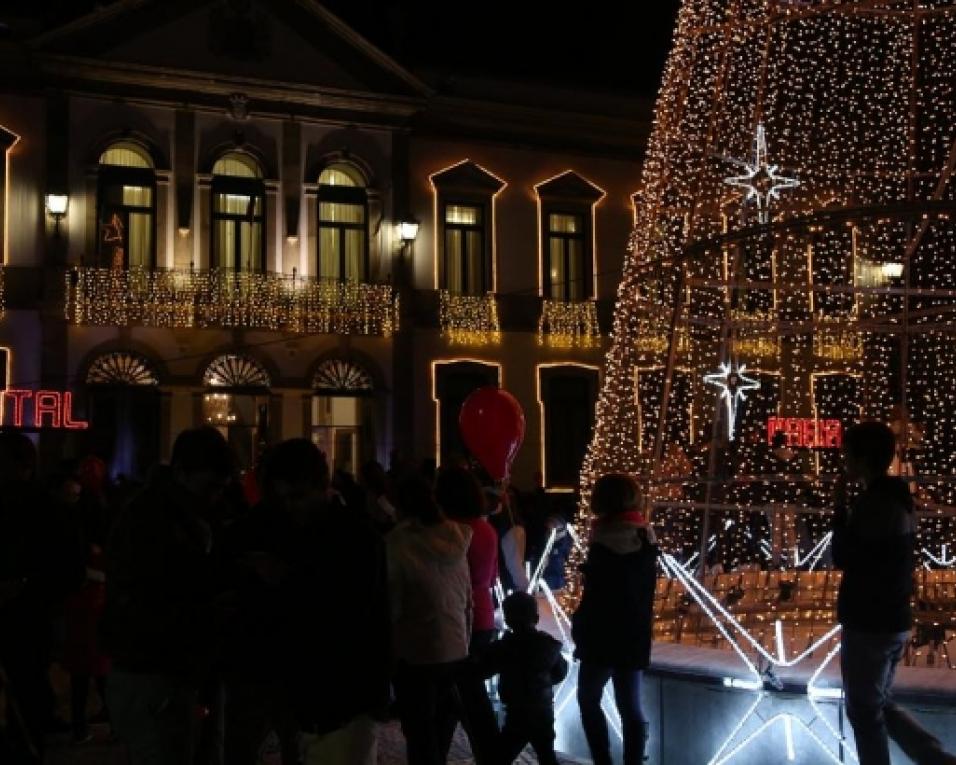 Estarreja inicia atividade de Natal no dia 1 de Dezembro. Estarreja inicia atividade de Natal no dia 1 de Dezembro.