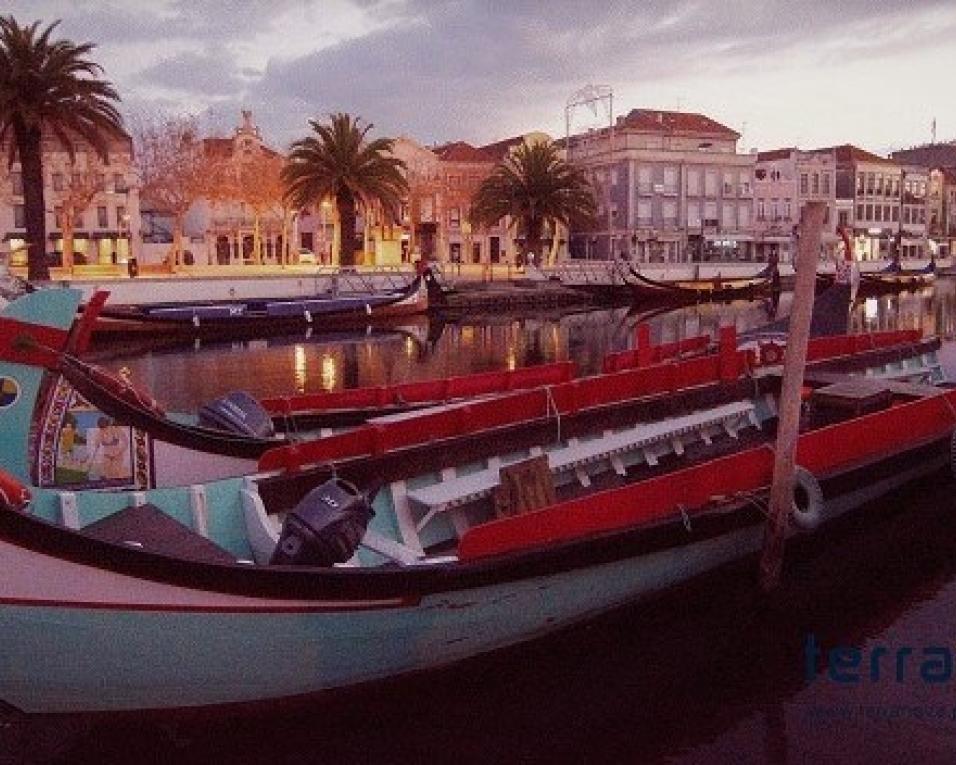 Dia dos Namorados dá sinal contra a violência doméstica. Dia dos Namorados dá sinal contra a violência doméstica.