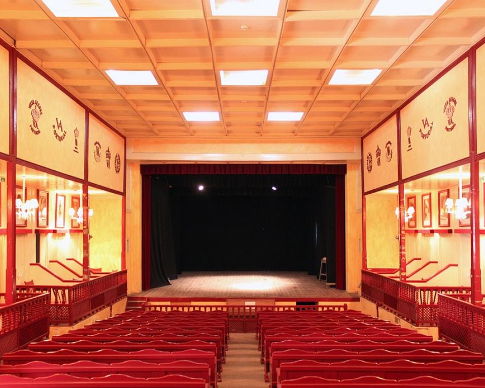 Teatro Ribalta volta a apresentar a Peça “Na Terra do Nunca”. Teatro Ribalta volta a apresentar a Peça “Na Terra do Nunca”.