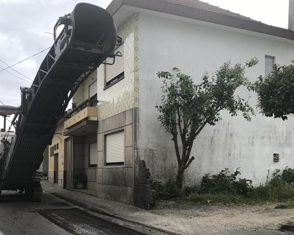 Câmara de Oliveira do Bairro investe em obras em estradas locais. Câmara de Oliveira do Bairro investe em obras em estradas locais.