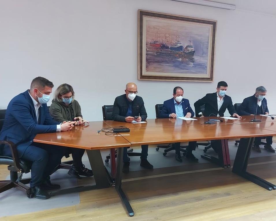 Junta de Freguesia da Gafanha da Nazaré apresenta App para comunicar melhor com os cidadãos. Junta de Freguesia da Gafanha da Nazaré apresenta App para comunicar melhor com os cidadãos.