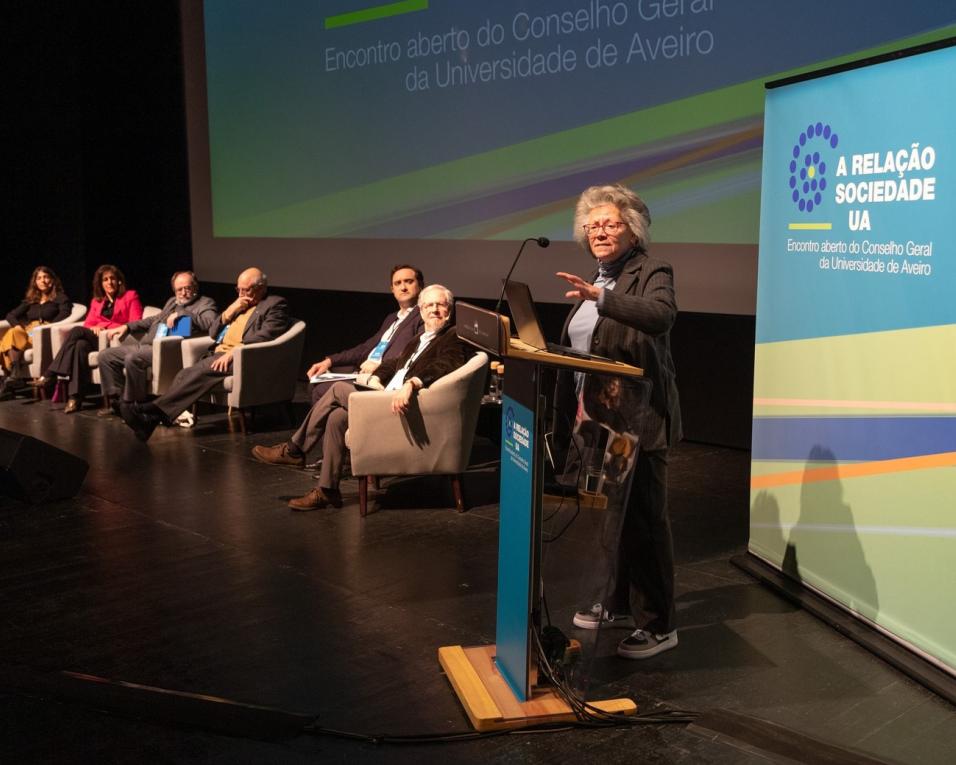 Relação que a Universidade de Aveiro seja capaz de estabelecer com África, será importante no futuro - Helena Nazaré. Relação que a Universidade de Aveiro seja capaz de estabelecer com África, será importante no futuro - Helena Nazaré.