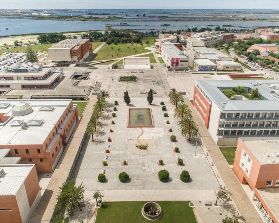 Mestrado Integrado em Medicina na UA foi aprovado pela Agência de Avaliação e Acreditação do Ensino Superior. Mestrado Integrado em Medicina na UA foi aprovado pela Agência de Avaliação e Acreditação do Ensino Superior.