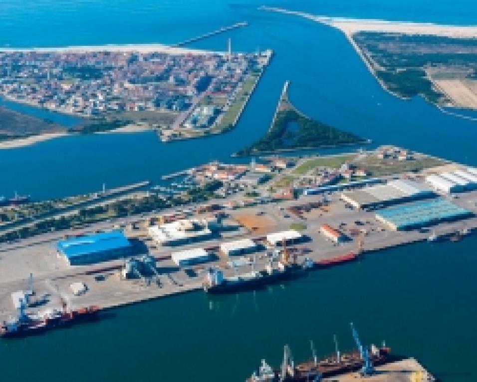 Eduardo Feio confiante na criação de novas indústrias no Porto de Aveiro. Eduardo Feio confiante na criação de novas indústrias no Porto de Aveiro.