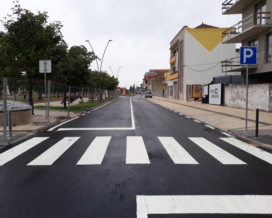 Ílhavo: Avenida 25 de Abril reabre troço poente à circulação. Ílhavo: Avenida 25 de Abril reabre troço poente à circulação.
