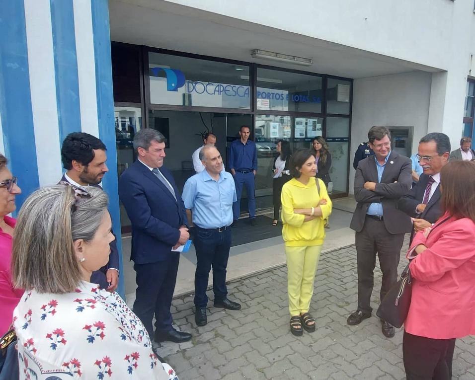 Dragagem no Porto de Pesca vai avançar. Dragagem no Porto de Pesca vai avançar.