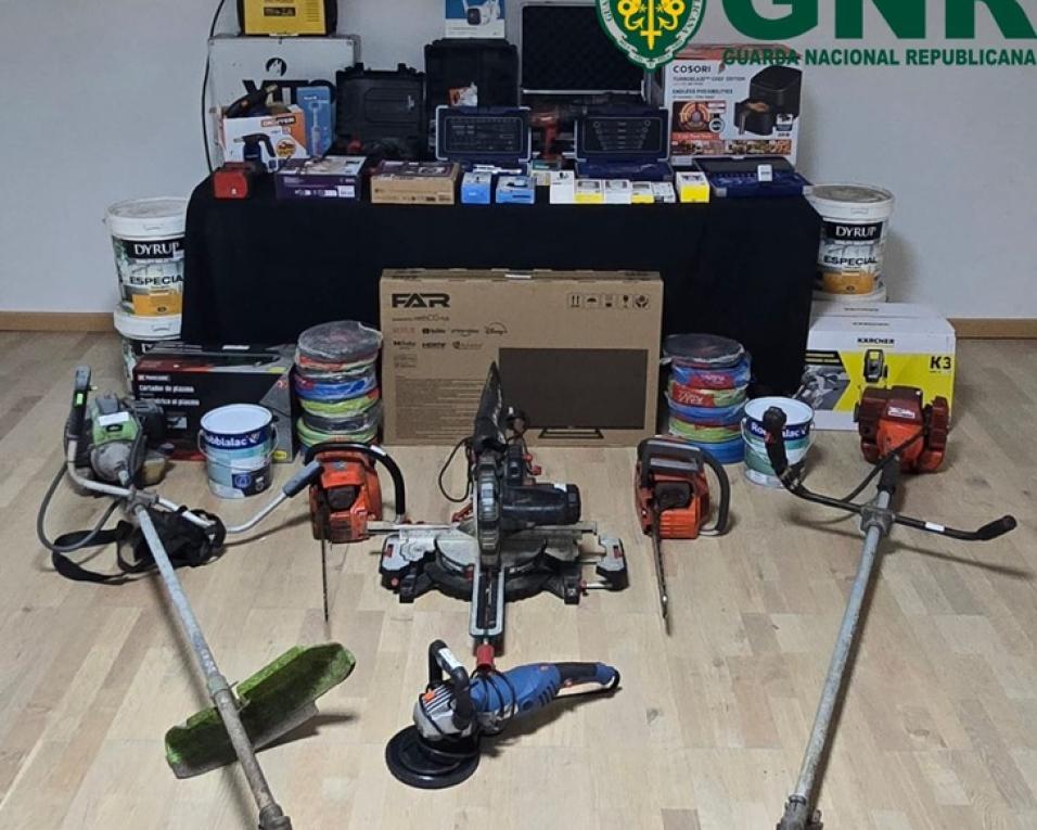 gnr desmantela rede que se dedicada a roubos e trafico gnr desmantela rede que se dedicada a roubos e trafico