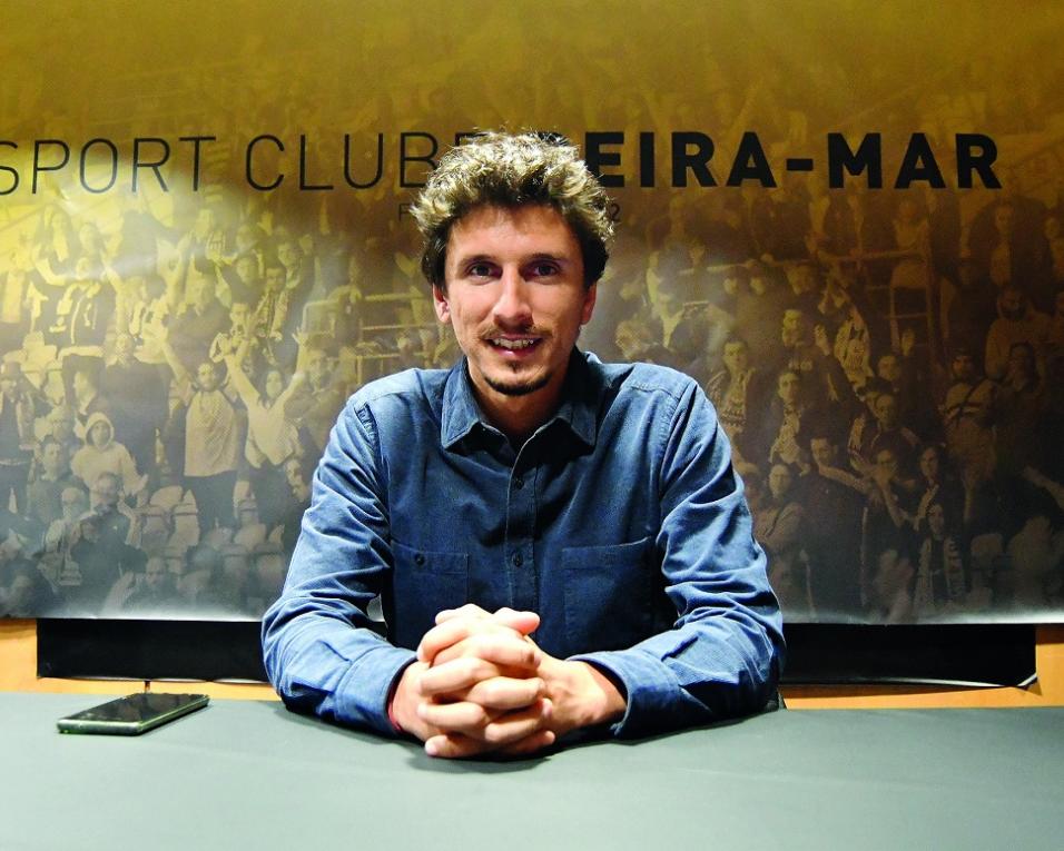 Este ano não vai haver SAD. Só tenho uma palavra. Primeiro os sócios devem pronunciar-se - Afonso Miranda. Este ano não vai haver SAD. Só tenho uma palavra. Primeiro os sócios devem pronunciar-se - Afonso Miranda.