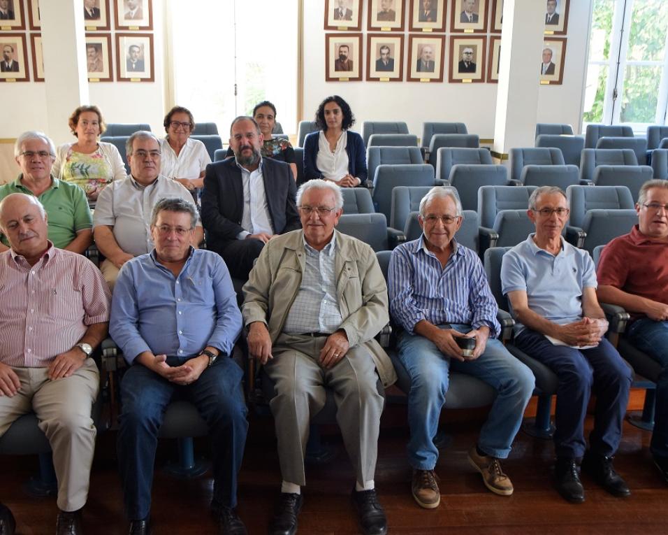 Albergaria: Autarquia assina acordos com instituições para refeições escolares. Albergaria: Autarquia assina acordos com instituições para refeições escolares.