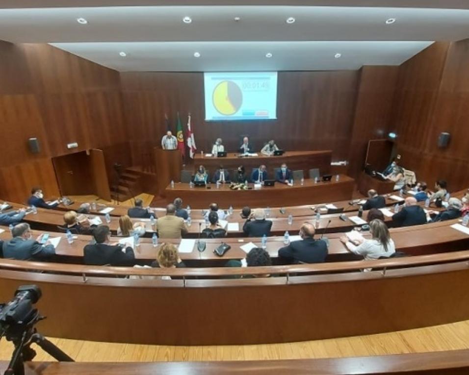 Aveiro: BE insiste na redução de horário das grandes superfícies. Aveiro: BE insiste na redução de horário das grandes superfícies.