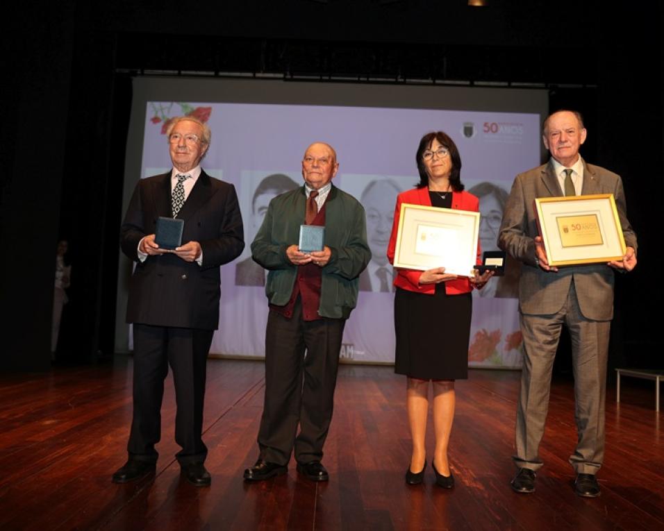 Anadia homenageia autarcas em 50 anos de Portugal democrático. Anadia homenageia autarcas em 50 anos de Portugal democrático.