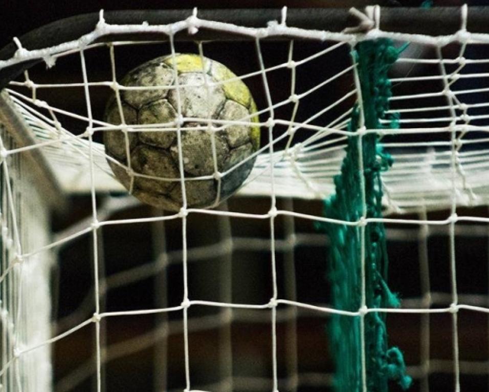 Andebol: São Bernardo falha subida à I divisão. Andebol: São Bernardo falha subida à I divisão.