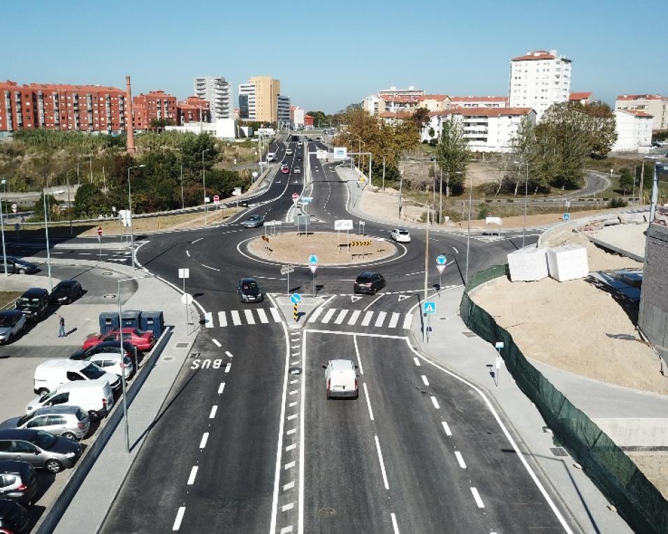 Coração de Aveiro atravessado pela Avenida Europa. Coração de Aveiro atravessado pela Avenida Europa.