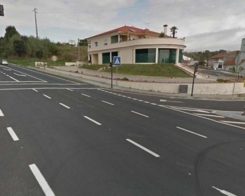 Moradores da Bica em marcha lenta contra cruzamento deslocalizado na EN235. Moradores da Bica em marcha lenta contra cruzamento deslocalizado na EN235.