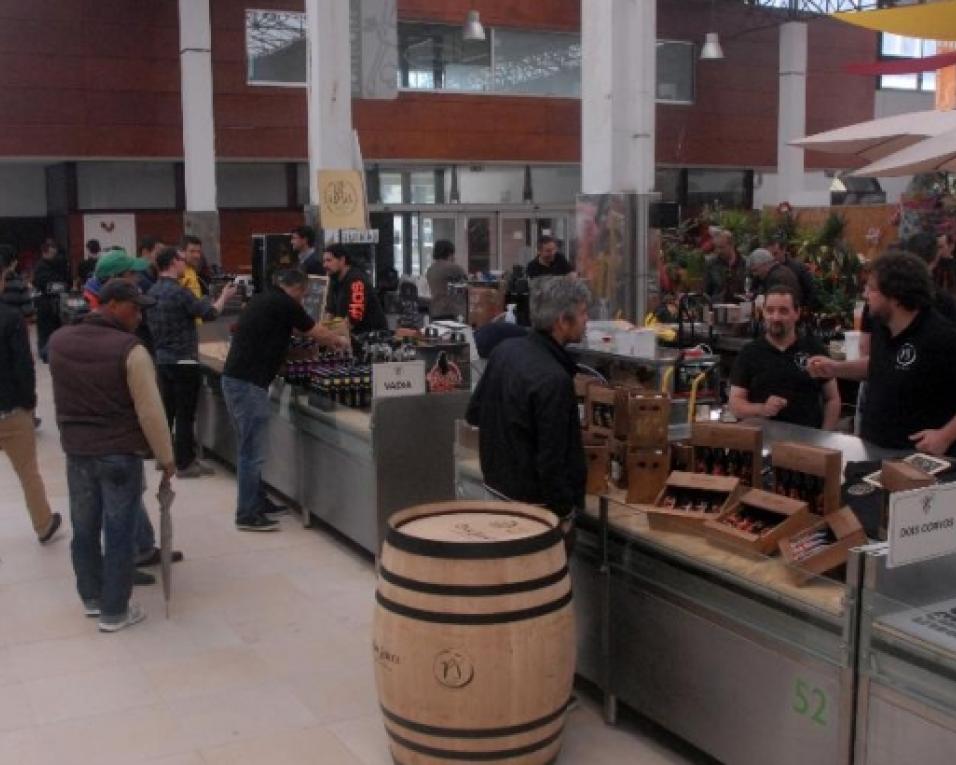 Aveiro: Mercado Manuel Firmino acolhe Festival Internacional de Cervejeiras Artesanais. Aveiro: Mercado Manuel Firmino acolhe Festival Internacional de Cervejeiras Artesanais.