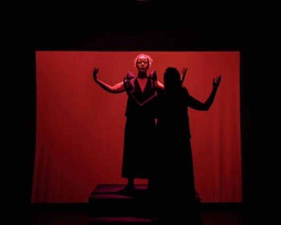 Círculo Experimental de Teatro de Aveiro apresenta “Instruções para Carne e Pólvora” Círculo Experimental de Teatro de Aveiro apresenta “Instruções para Carne e Pólvora”