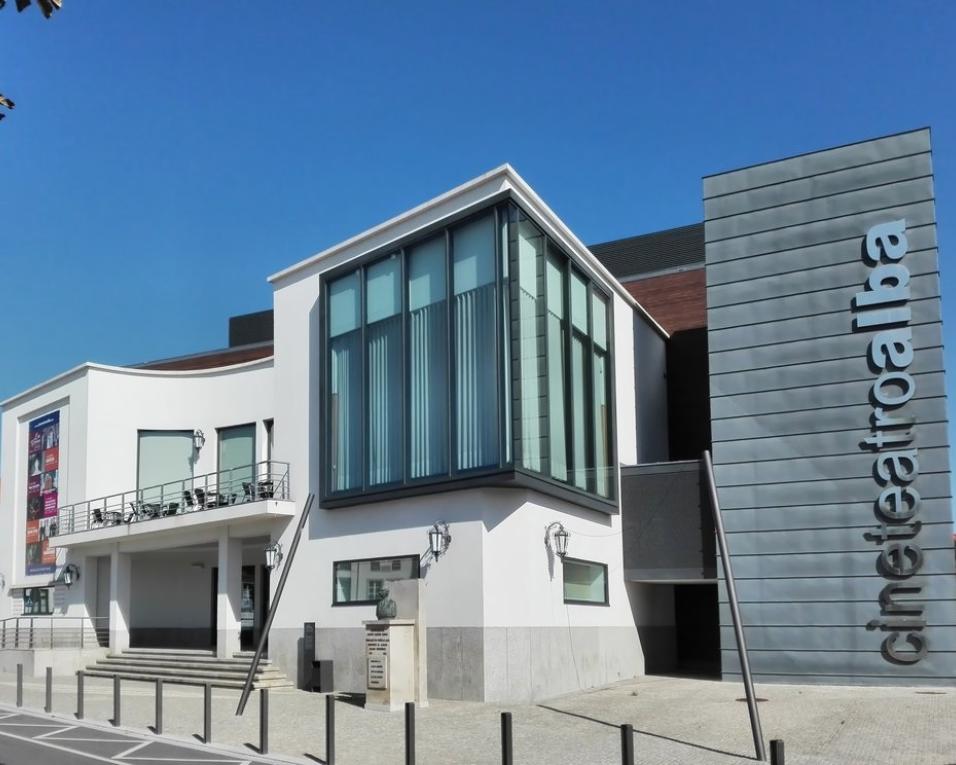 Banda Filarmónica do Grupo Desportivo e Cultural de Ribeira de Fráguas atua no cineteatro Alba. Banda Filarmónica do Grupo Desportivo e Cultural de Ribeira de Fráguas atua no cineteatro Alba.