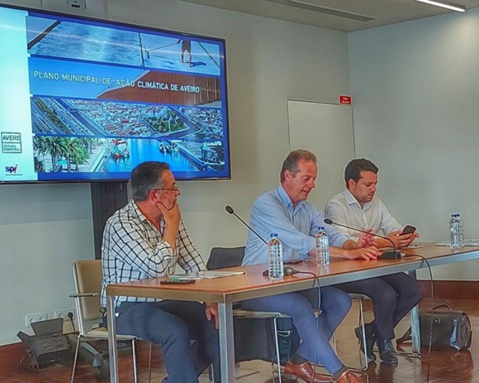 Aveiro: Indústria e transportes são áreas prioritárias na ação climática. Aveiro: Indústria e transportes são áreas prioritárias na ação climática.