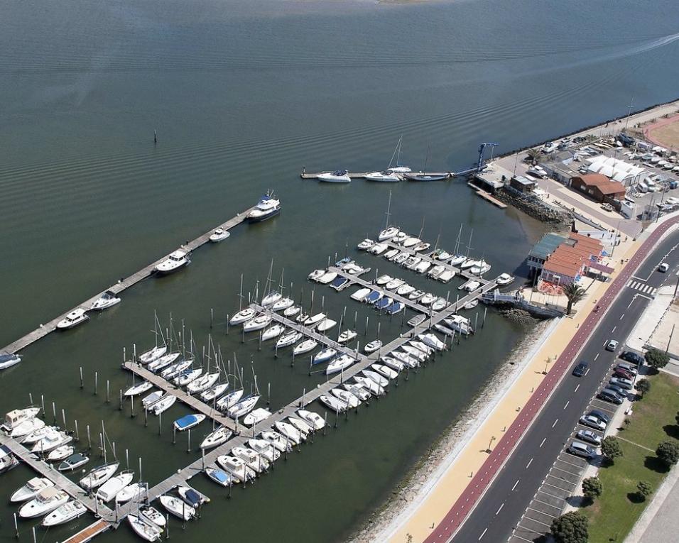 CVCN recebe 1.ª edição do Bairrada Gin Fest. CVCN recebe 1.ª edição do Bairrada Gin Fest.