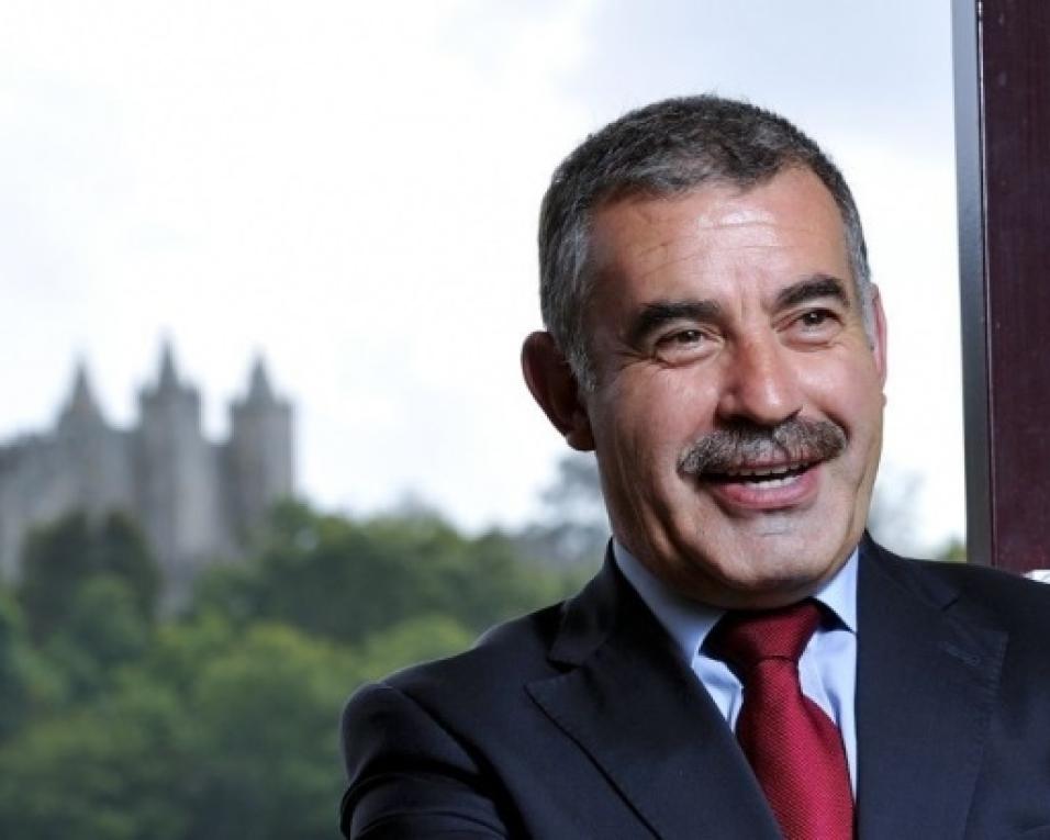 Autarca da Feira é candidato à liderança da distrital do PSD. Autarca da Feira é candidato à liderança da distrital do PSD.