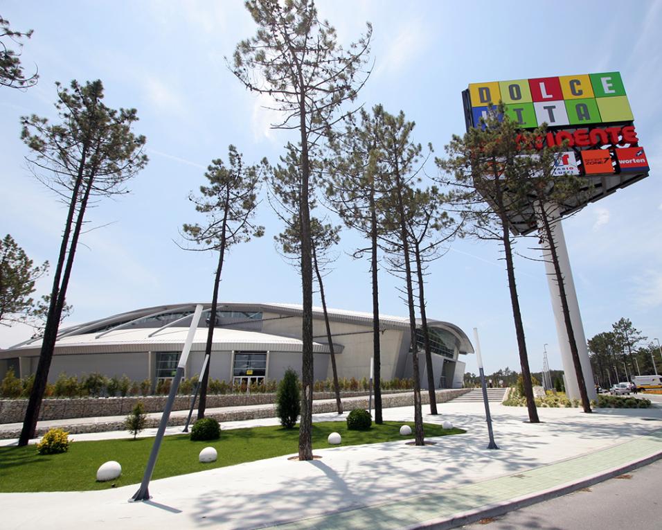 Bilionário Suazi quer comprar Dolce Vita por 7,8 milhões. (ON) Bilionário Suazi quer comprar Dolce Vita por 7,8 milhões. (ON)