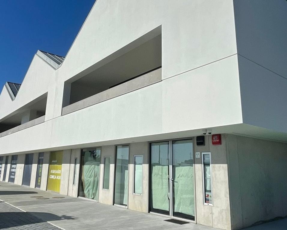 Ílhavo: Farmácia Dinis Gomes encerra no centro da cidade. Nova oferta abre portas na Gafanha de Aquém. Ílhavo: Farmácia Dinis Gomes encerra no centro da cidade. Nova oferta abre portas na Gafanha de Aquém.