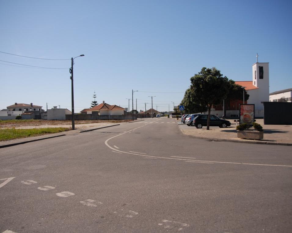 Centro Cívico da Gafanha do Carmo integra estacionamento e zona verde. Centro Cívico da Gafanha do Carmo integra estacionamento e zona verde.