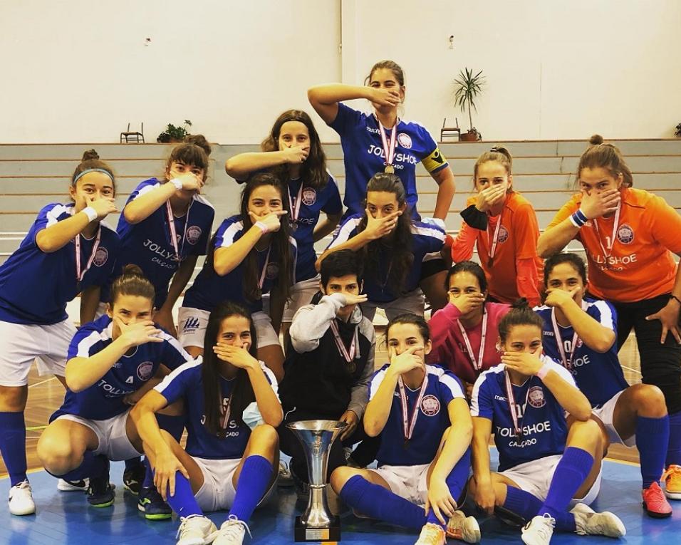 Gafanha garante triplete no futsal feminino com a conquista da Supertaça. Gafanha garante triplete no futsal feminino com a conquista da Supertaça.