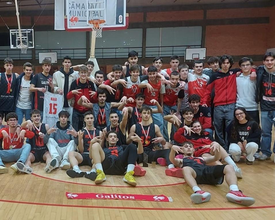 Basquetebol: Galitos é campeão distrital sub18 masculino. Basquetebol: Galitos é campeão distrital sub18 masculino.
