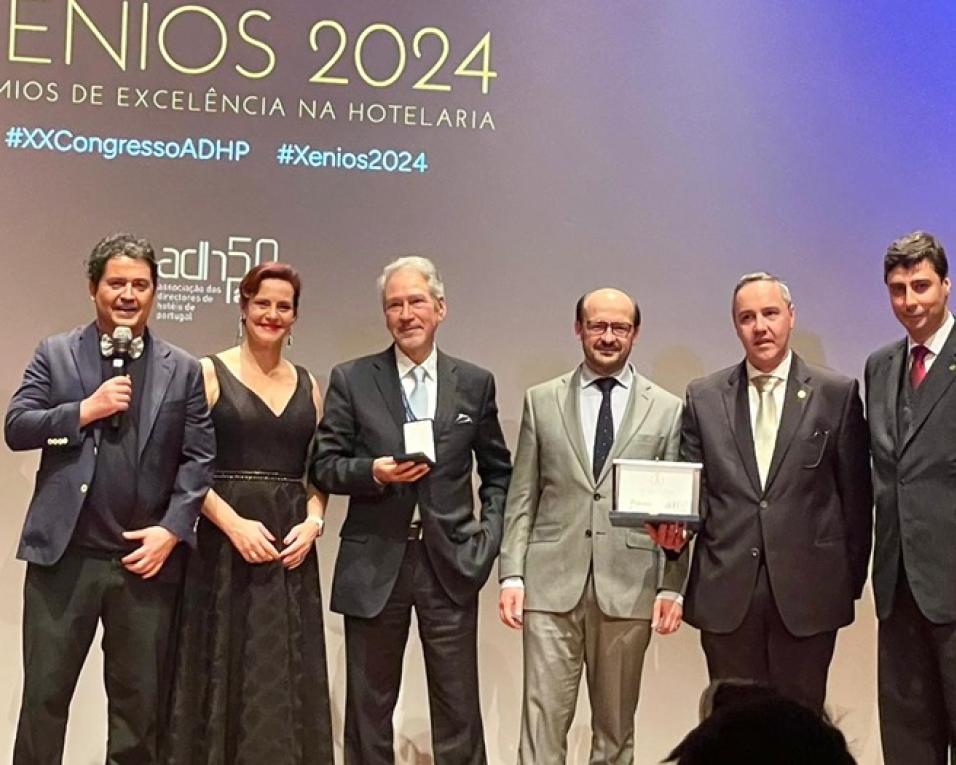 Aveiro: Manuel Proença recebe prémio carreira da Associação dos Diretores de Hotéis de Portugal. Aveiro: Manuel Proença recebe prémio carreira da Associação dos Diretores de Hotéis de Portugal.