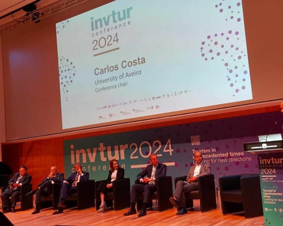 Aveiro: "Turismo é força de crescimento e não deve ser diabolizado" - Pedro Machado (Secretário de Estado do Turismo).. Aveiro: "Turismo é força de crescimento e não deve ser diabolizado" - Pedro Machado (Secretário de Estado do Turismo)..