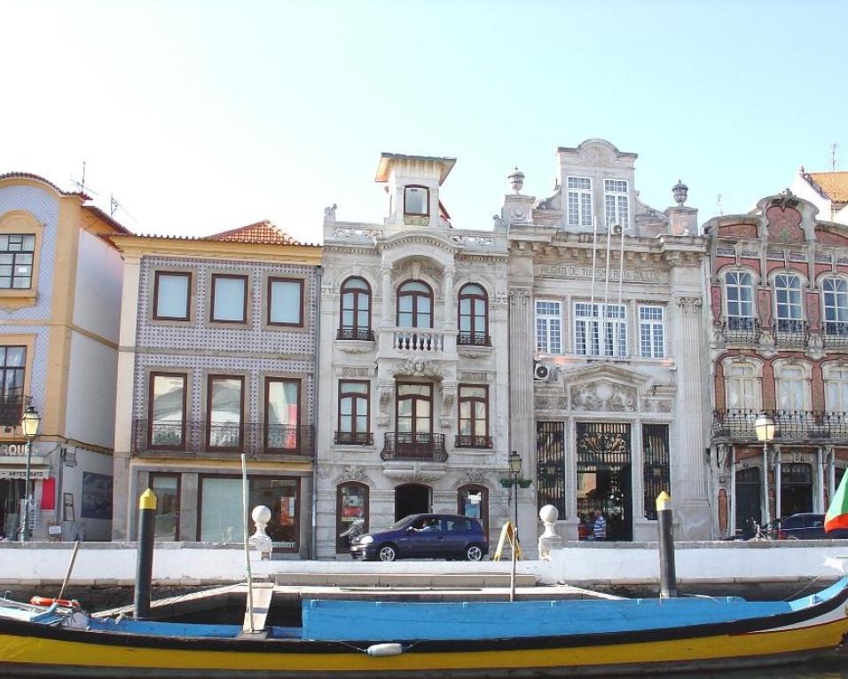 Aveiro: Avós guiam visitas aos museus em Dia Internacional de Monumentos e Sítios. Aveiro: Avós guiam visitas aos museus em Dia Internacional de Monumentos e Sítios.