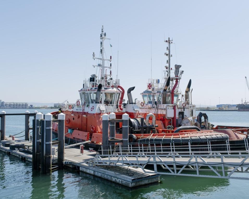 Portos de Aveiro e da Figueira da Foz lançam novo concurso para serviço de reboque. Portos de Aveiro e da Figueira da Foz lançam novo concurso para serviço de reboque.