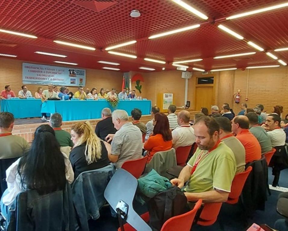 Aveiro: União de Sindicatos confiante na mobilização de trabalhadores para lutas laborais. Aveiro: União de Sindicatos confiante na mobilização de trabalhadores para lutas laborais.
