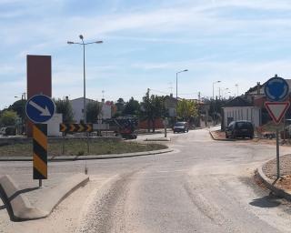 Câmara de Anadia faz obra de arranjo paisagístico perto da Cerâmica de Anadia. Câmara de Anadia faz obra de arranjo paisagístico perto da Cerâmica de Anadia.