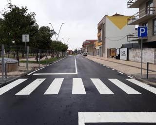 Ílhavo: Avenida 25 de Abril reabre troço poente à circulação. Ílhavo: Avenida 25 de Abril reabre troço poente à circulação.