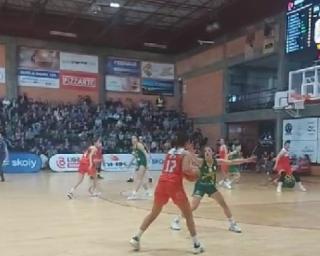 Basquetebol: Esgueira continua invencível e na liderança da Liga Feminina. Basquetebol: Esgueira continua invencível e na liderança da Liga Feminina.