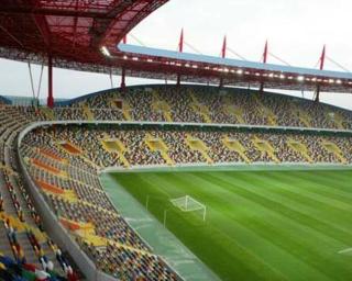 Supertaça: Relvado de Aveiro preocupa. Benfica vai preparar jogo em Ílhavo. Supertaça: Relvado de Aveiro preocupa. Benfica vai preparar jogo em Ílhavo.