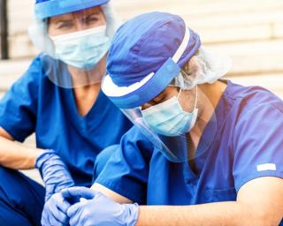 Pandemia: Novo recorde de novos casos em dia com 33 mortos por Covid-19. Pandemia: Novo recorde de novos casos em dia com 33 mortos por Covid-19.