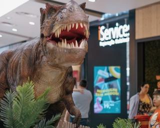Glicínias Plaza: Exposição de Dinossauros patente até 16 de Agosto.  Glicínias Plaza: Exposição de Dinossauros patente até 16 de Agosto.