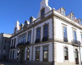 biblioteca municipal de estarreja recebe lançamento de livro de carlos tavares biblioteca municipal de estarreja recebe lançamento de livro de carlos tavares