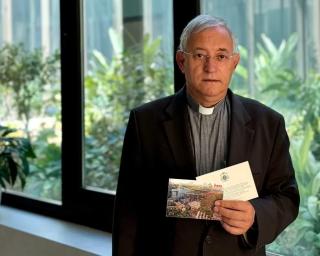 bispo envia postal a familias que participaram nas JMJ bispo escreve a familias de acolhimento